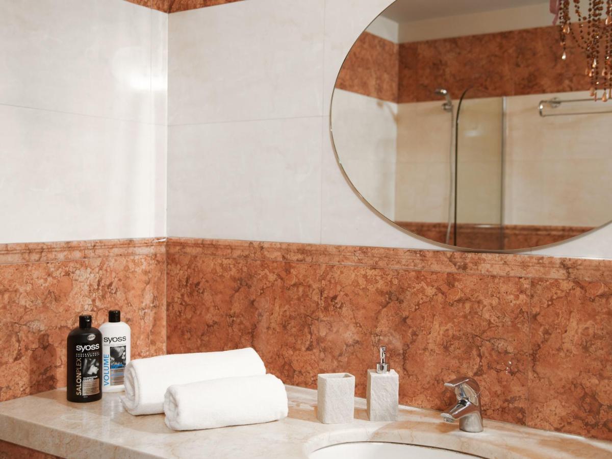 Ariadnae Apartment Heraklion  Bagian luar foto